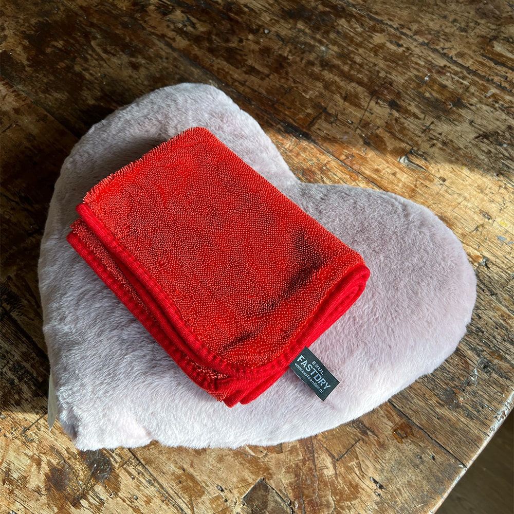 Serviette spéciale Saint-Valentin avec motif en microfibre