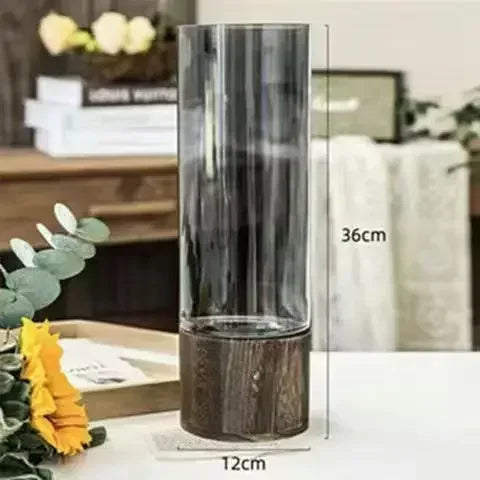 Vase et base en bois, décor contemporain