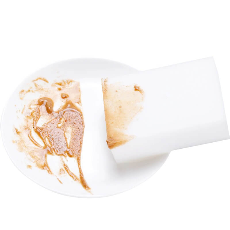 Gros plan sur la texture de l'éponge de nettoyage