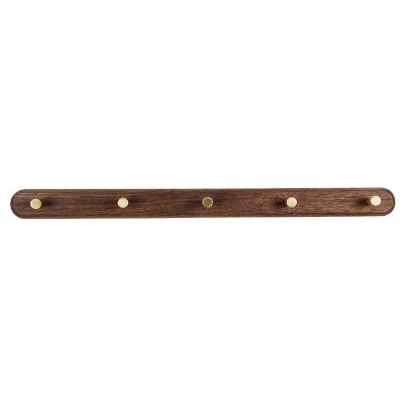 Vue d'ensemble du porte-manteau dans un intérieur épuré
