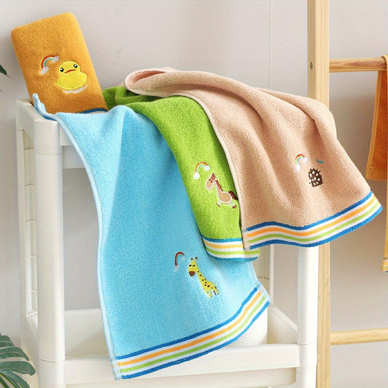 Serviette en coton avec broderie éléphant colorée