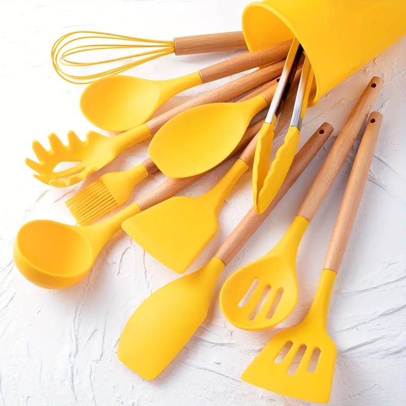 Vue d'ensemble des ustensiles de cuisine en silicone dans un tiroir