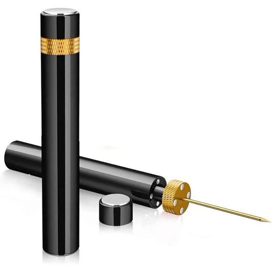 Tire-bouchon posé sur une table, prêt à être utilisé