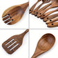 Spatule en bois d'acacia posée sur une table