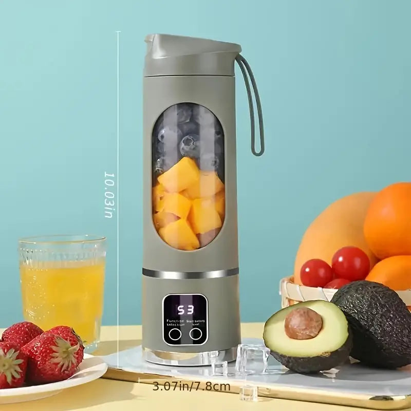 Mixeur portable en extérieur, montrant sa portabilité et légèreté