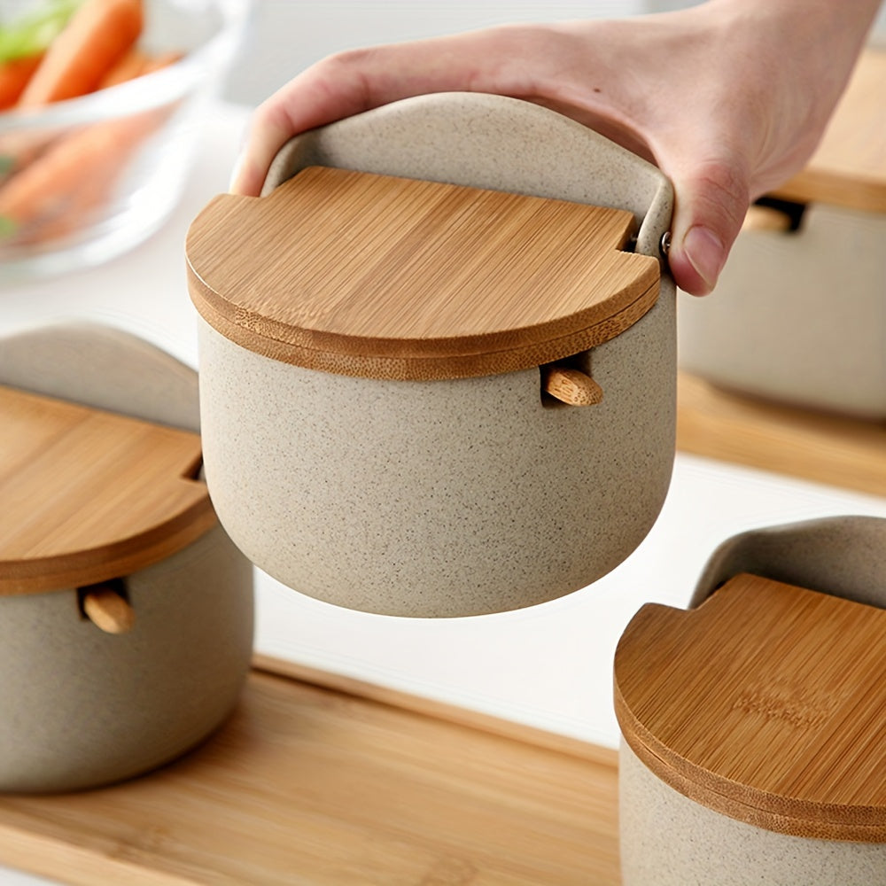 Deux pots à épices en céramique avec couvercles en bambou