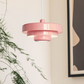 Lampe suspendue avec cordon ajustable et abat-jour doré
