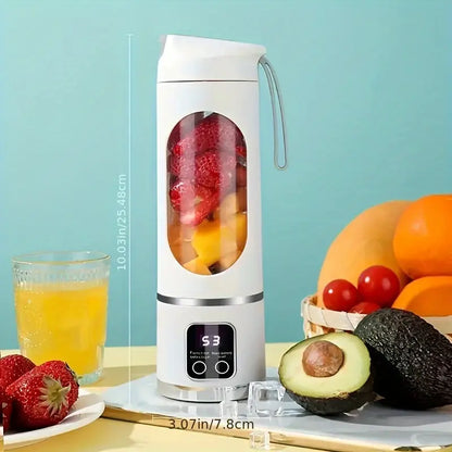 Mixeur portable sur une table, prêt à l'emploi avec fruits à côté