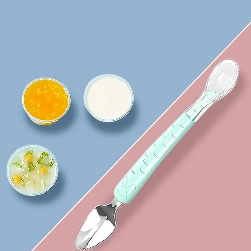 Cuillère en silicone verte, conçue pour les premières dents de bébé