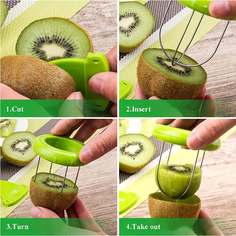 Tranches de kiwi uniformes sur une planche en bois