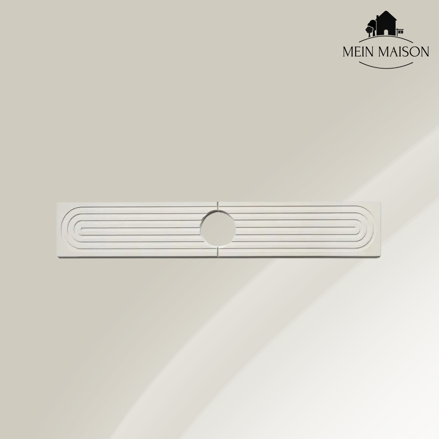 Sous-plat absorbant avec des objets de cuisine dessus