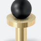 Bouton de meuble noir mat avec base or brossé