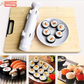 Personne roulant un sushi avec un tapis en bambou
