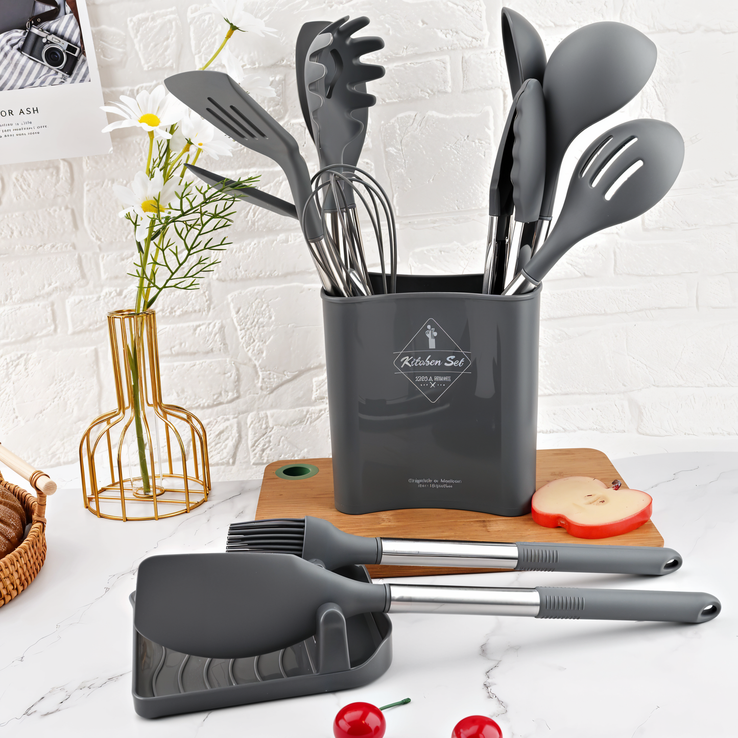 Cuillère à soupe en silicone avec poignée ergonomique en métal
