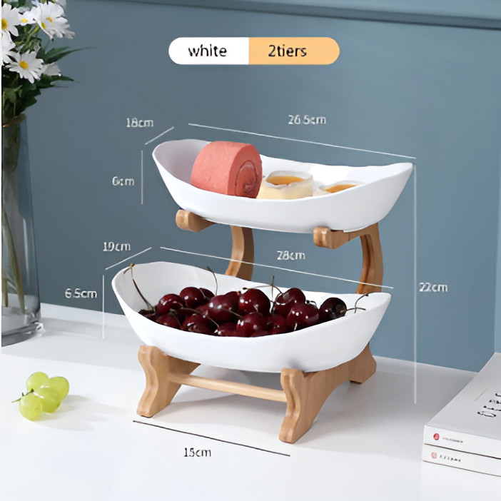 Plateau à plusieurs niveaux avec fruits frais