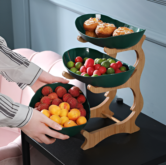Plateau en bois avec fruits, vue de dessus