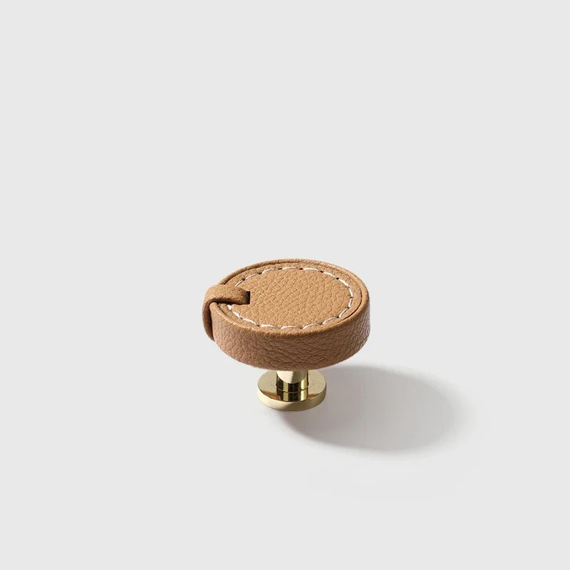 Poignée en cuir marron, design rond et classique