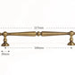 Détail du design antique de la poignée en bronze