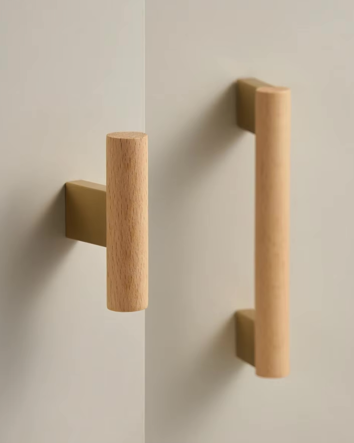 Poignée en bois d'hêtre et laiton vue de face