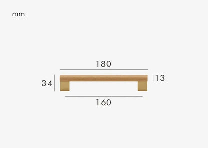 Poignée de meuble en bois d'hêtre sur fond blanc