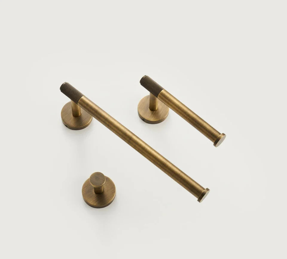 Porte-serviettes en laiton bronze brossé fixé au mur