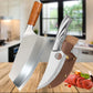 Couteau de chef utilisé pour trancher des légumes frais