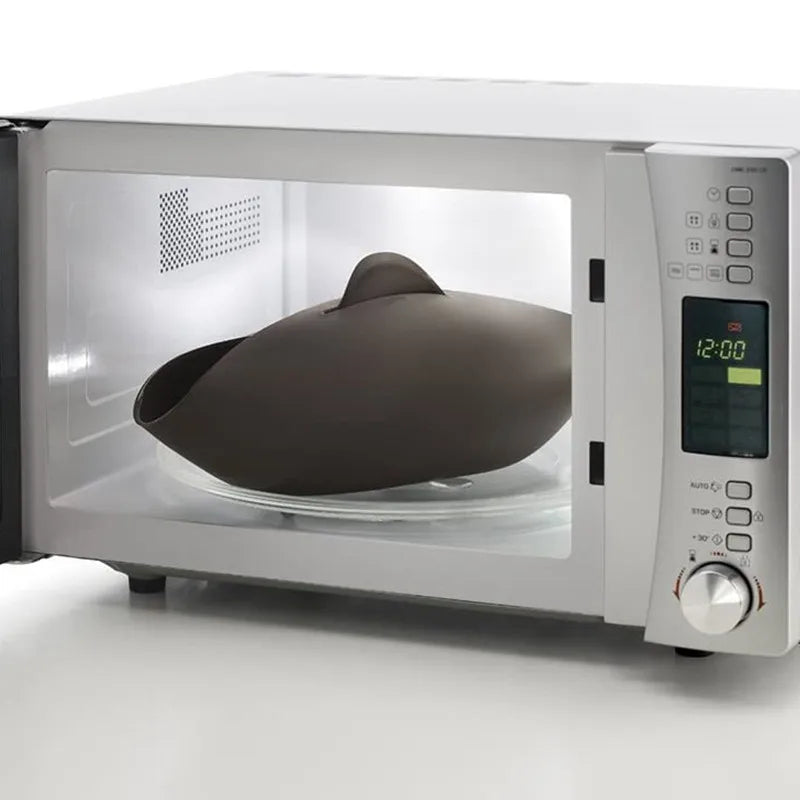 Moule à pain en silicone rempli de pâte prête à cuire