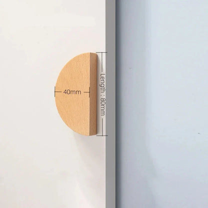 Vue latérale du bouton de meuble en bois, vis incluse