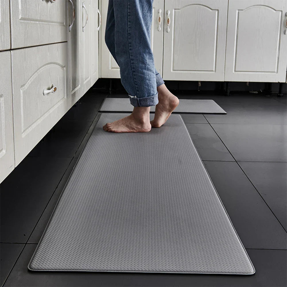 Tapis antifatigue en utilisation dans un espace de travail
