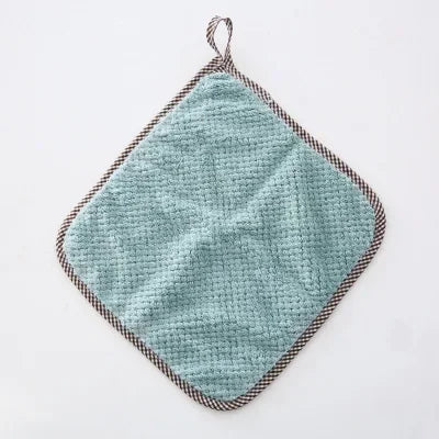 Motif géométrique en relief sur serviette