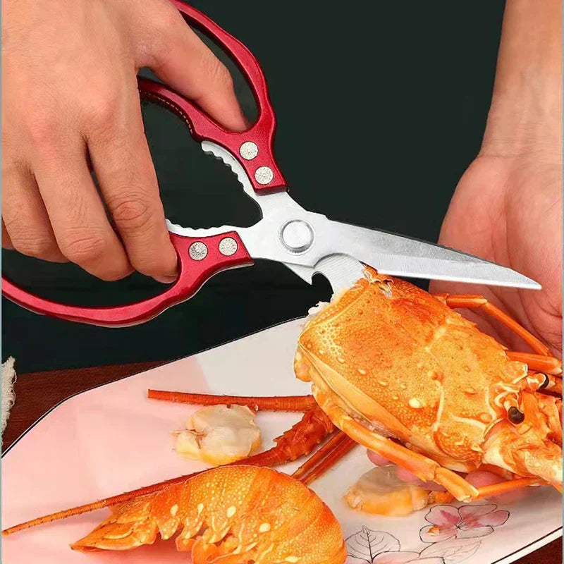 Vue latérale des ciseaux montrant leur design élégant