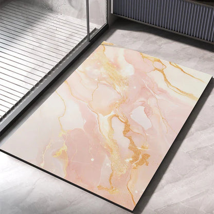 Vue latérale d'un tapis de bain rose absorbant