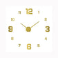 Horloge murale classique dans une cuisine lumineuse