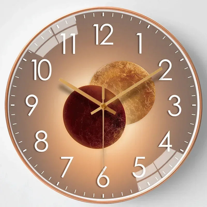 Vue d'ensemble de l'horloge sur un mur blanc