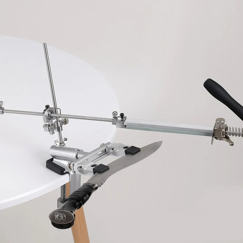 Aiguiseur de couteaux avec pierres réglables et poignée sécurisée