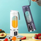 Vue rapprochée des lames en acier inoxydable du mixeur portable