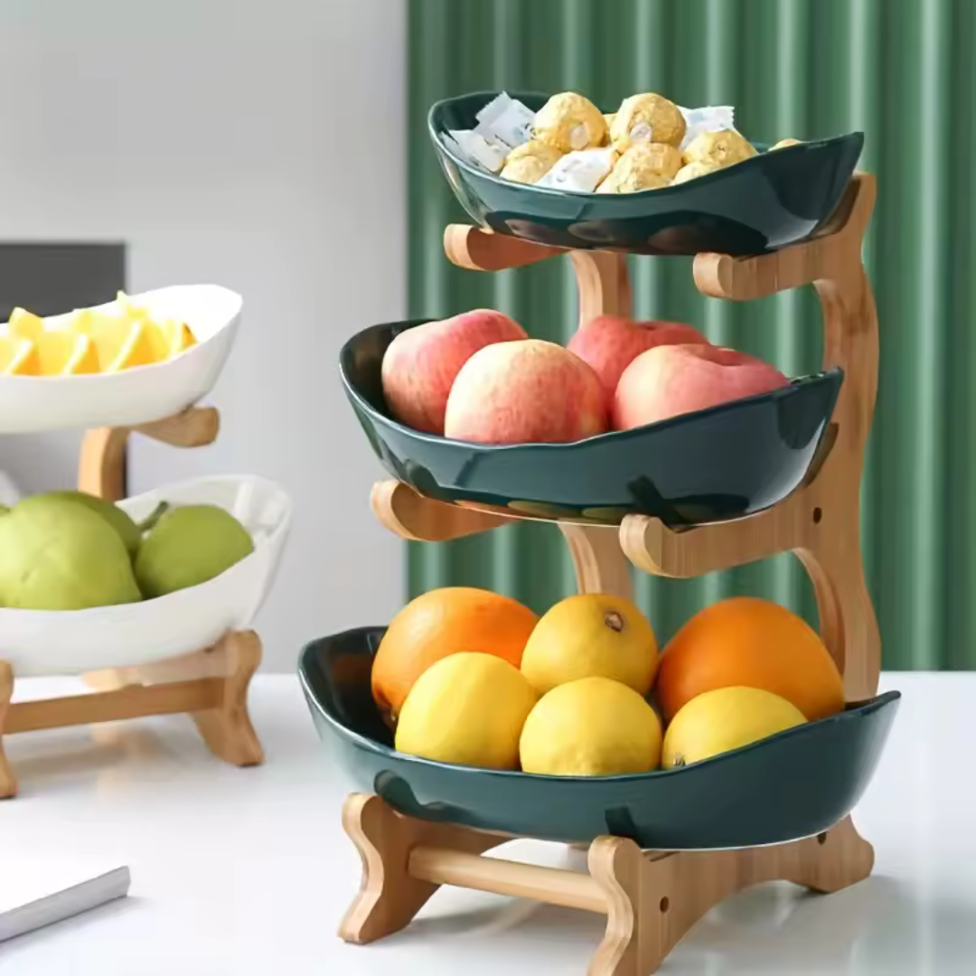 Panier à trois niveaux en bois et céramique blanche