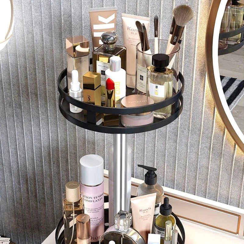 Range-condiments dans un placard de cuisine bien organisé