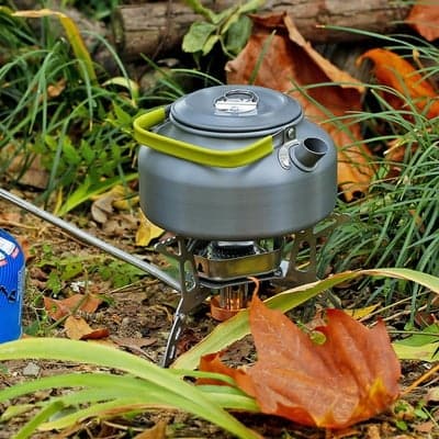 Brûleur portable allumé, flamme stable par temps venteux
