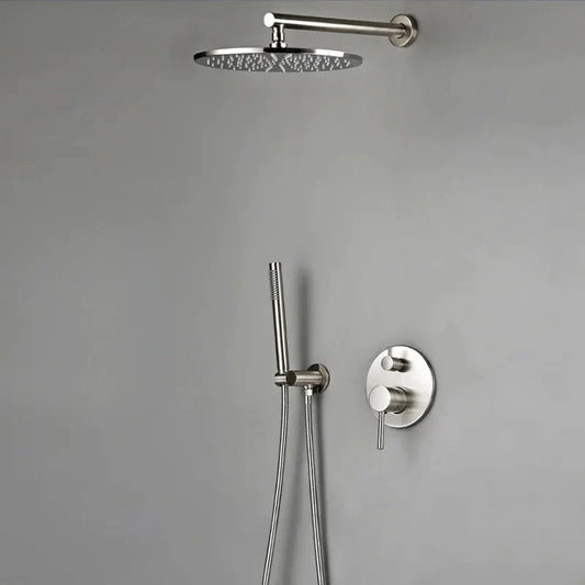 Vue d'ensemble d'une colonne de douche encastrée, chrome lustré