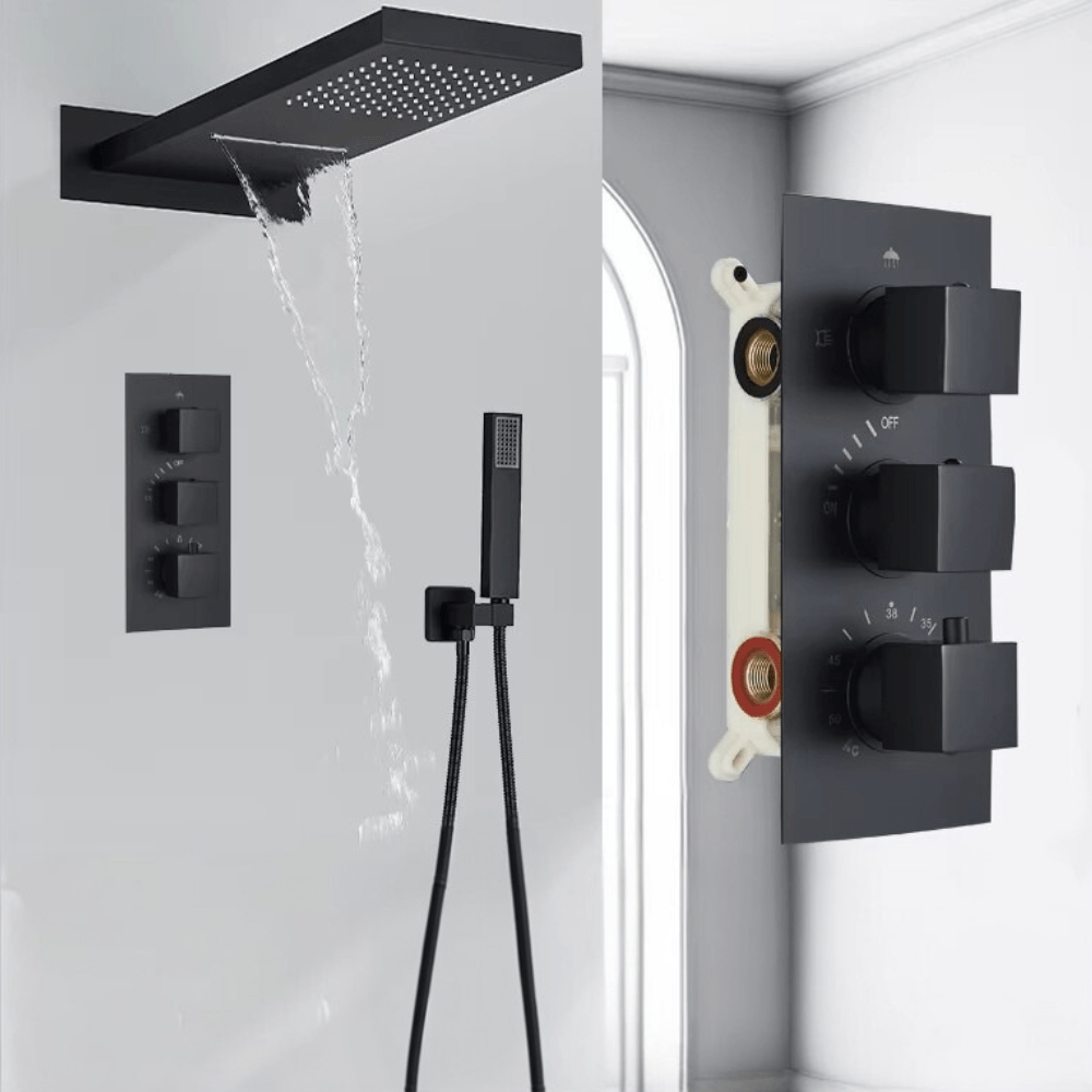 Détail des buses silicone anti-calcaire sur la colonne de douche