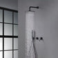 Vue rapprochée de la pomme de douche noire encastrée