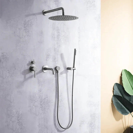 Vue générale de la colonne de douche encastrée dans une salle de bain contemporaine