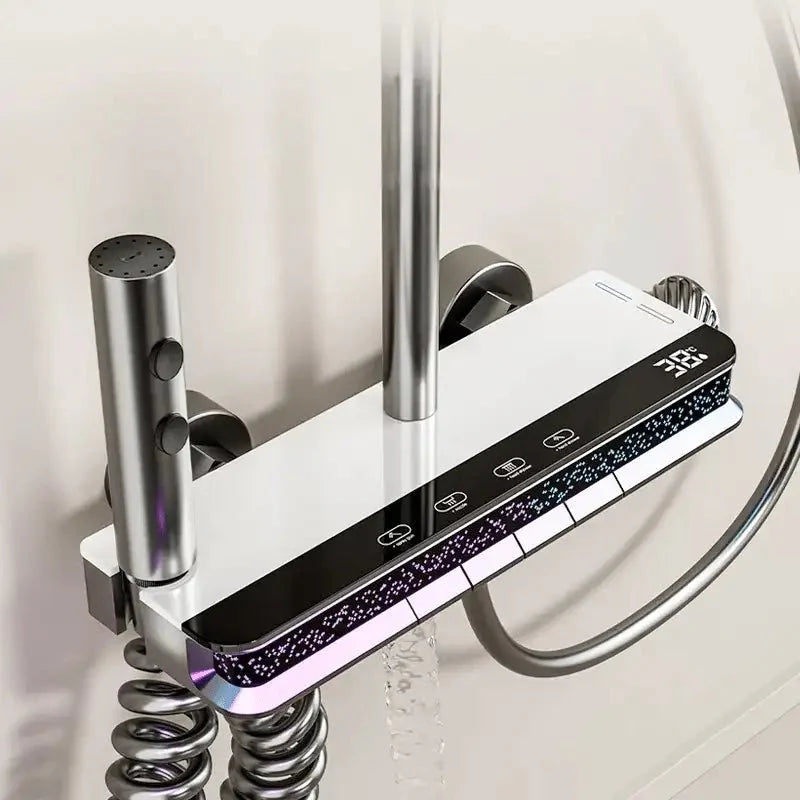 Colonne de douche en métal gris avec pommeau intégré