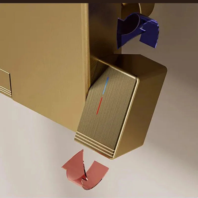 Zoom sur la finition anti-trace de la colonne de douche