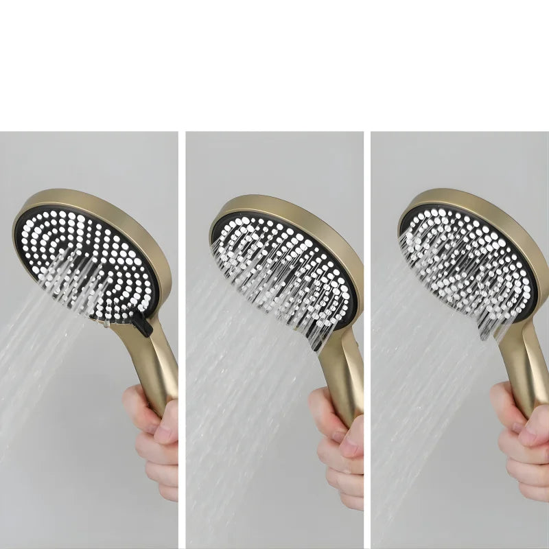 Pommeau de douche en or brossé avec jets multiples
