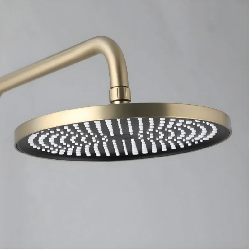 Détail du support mural de la colonne de douche