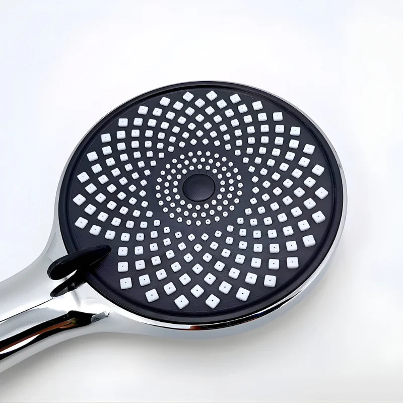 Finition brillante de la colonne de douche en chrome