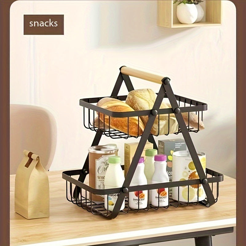 Panier utilisé dans une salle de bain pour organiser des accessoires