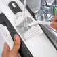 Couteau de cuisine avec lame en acier inoxydable sur fond blanc